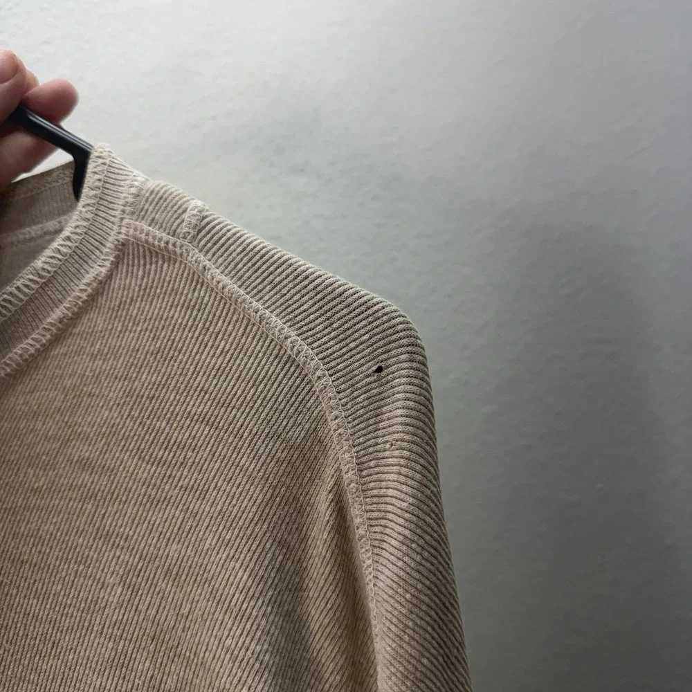 VTG Levis Shirt Men's M Tan Henley Ribbed‎ Pullover Outdoors Work 90s Oversized